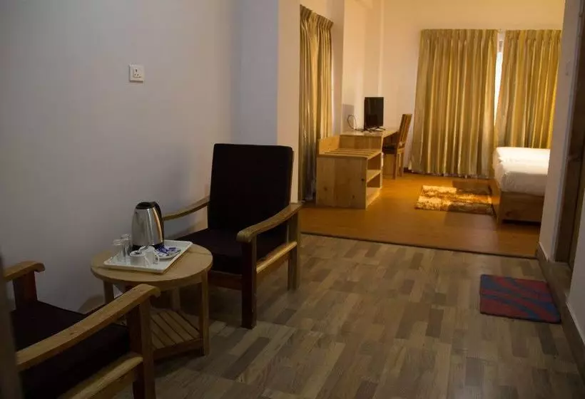 هتل Lhaki Yangchak Residency