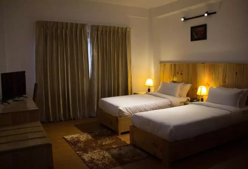 هتل Lhaki Yangchak Residency