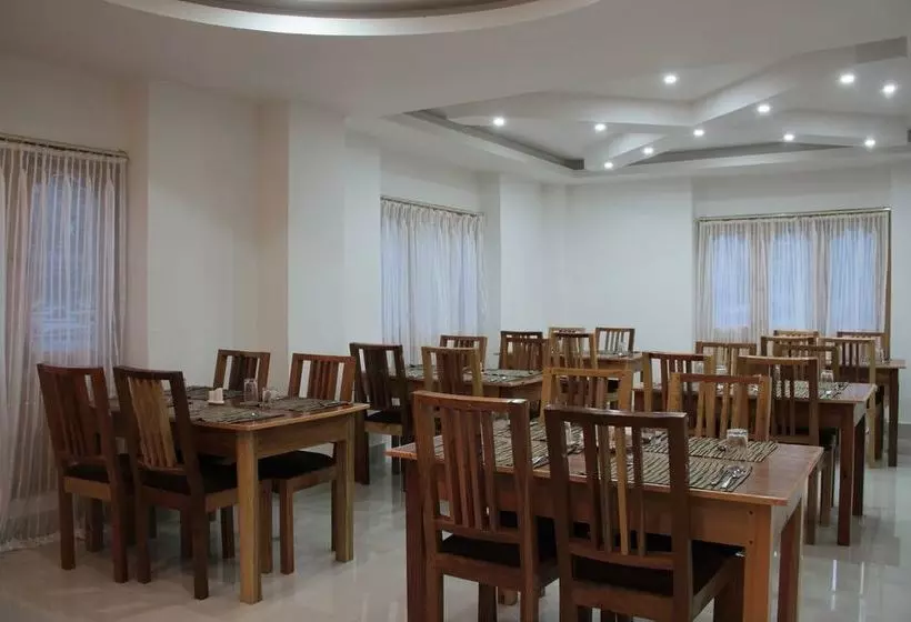 هتل Lhaki Yangchak Residency