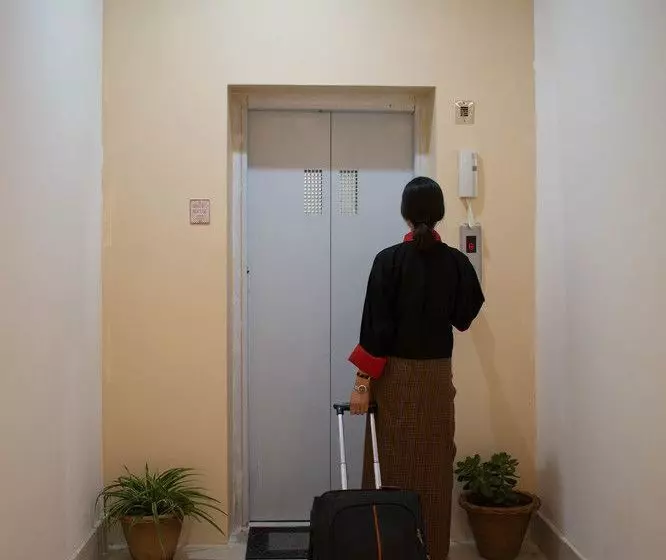 هتل Lhaki Yangchak Residency