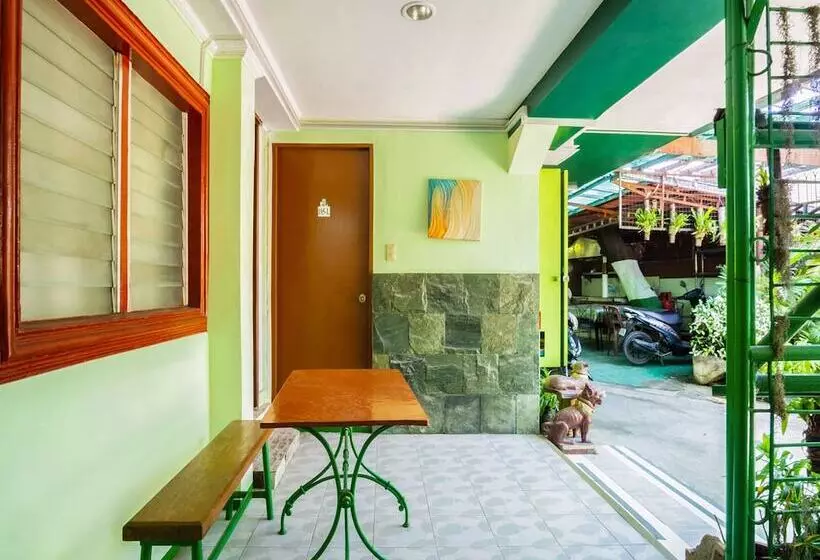 Hotelli Maanyag Pension House