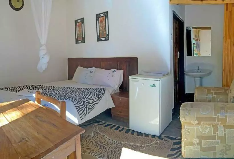 هتل Okavango Lodge