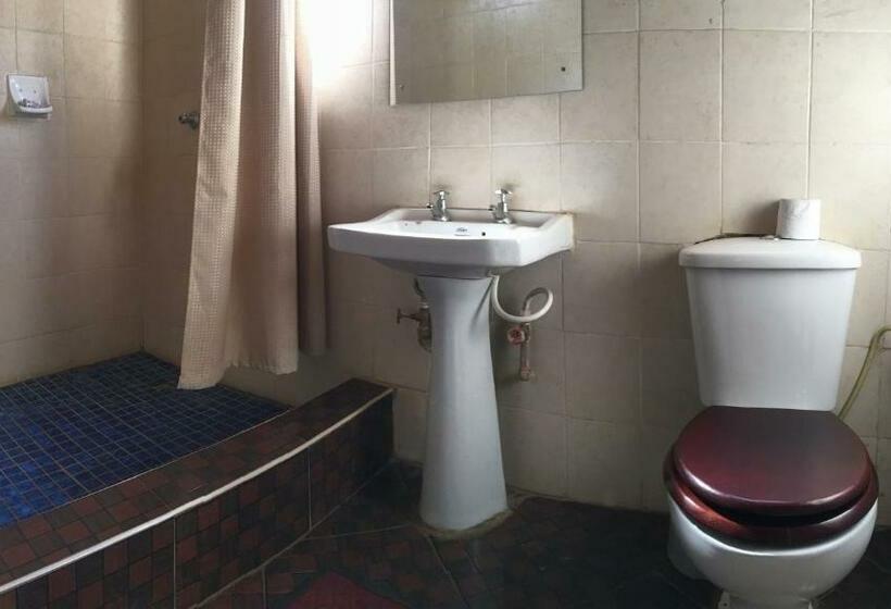 هتل Okavango Lodge