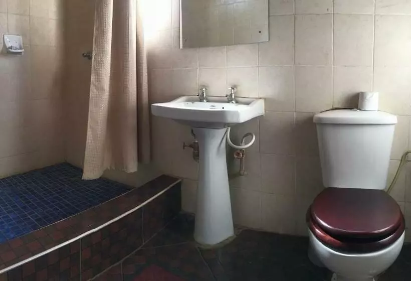 هتل Okavango Lodge