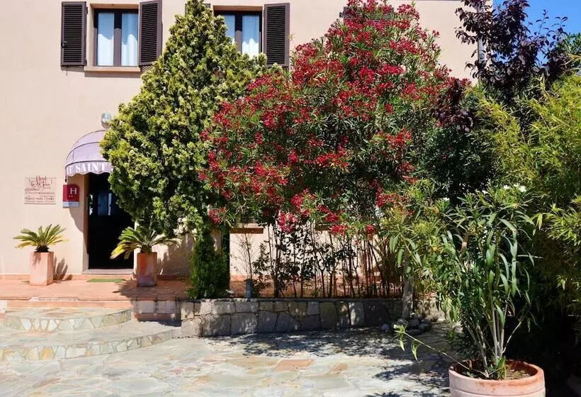 Hotel & Restaurant Le Saint Jean