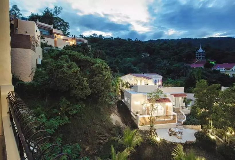 Hotelli The Location