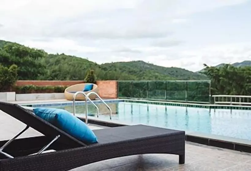 Hotelli The Location