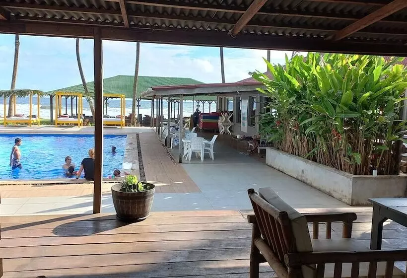 هتل Tropicana Beach & Resort
