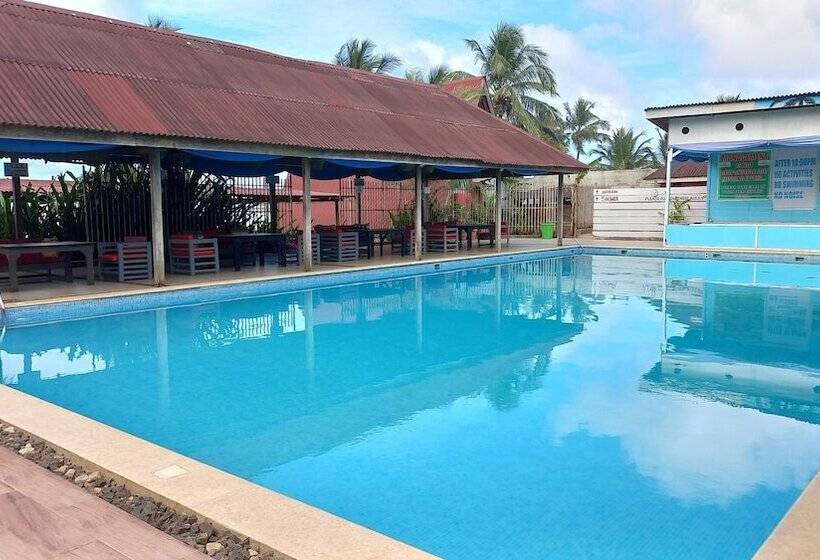 هتل Tropicana Beach & Resort