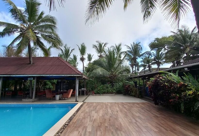 هتل Tropicana Beach & Resort