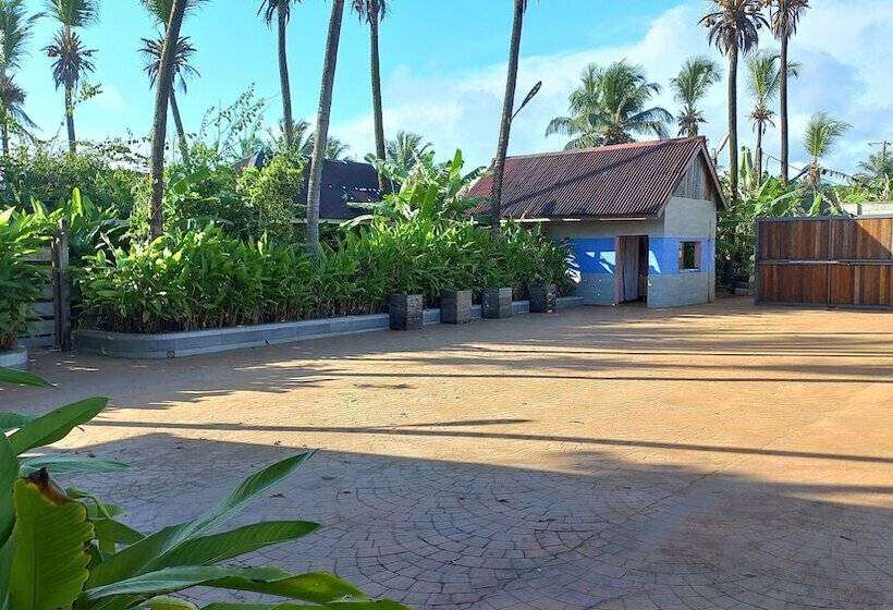 هتل Tropicana Beach & Resort