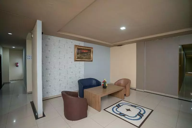 ホテル Urbanview  Best Skip Palembang