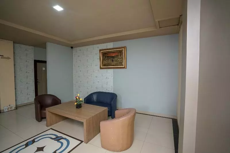 ホテル Urbanview  Best Skip Palembang