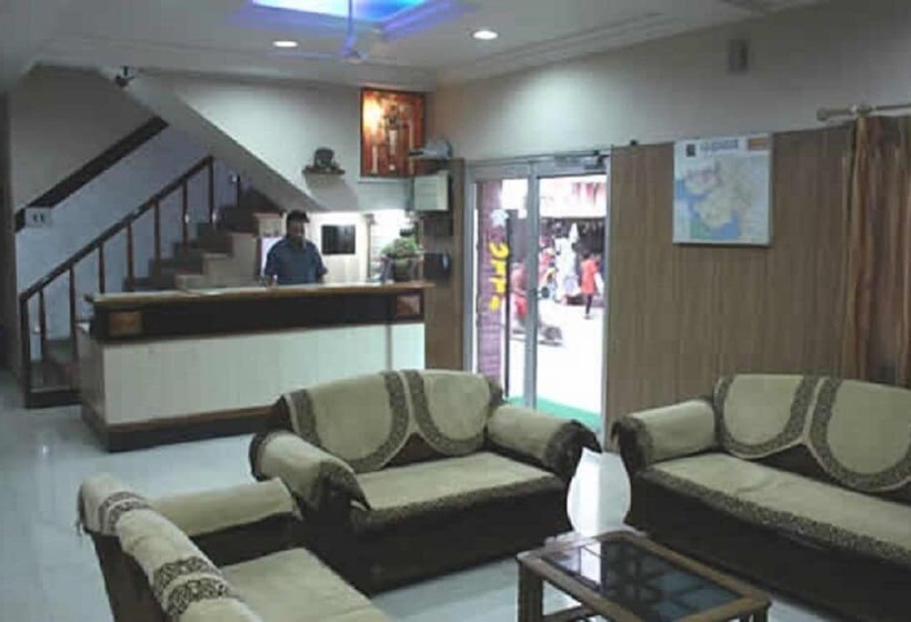 Hotel Uttam By Sky Stays