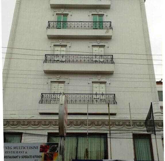 هتل Venky Residency