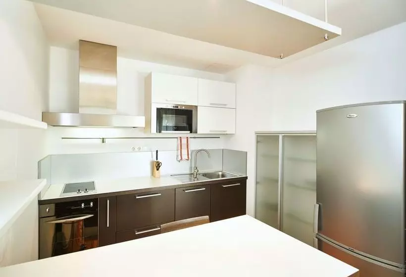 City Plaza Apartments By Irundo