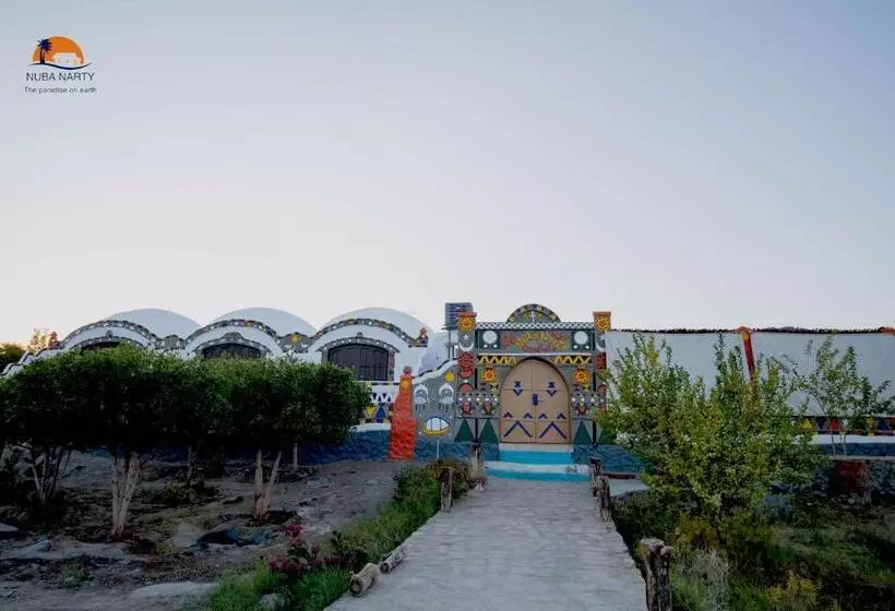 Majatalo Nuba Narty