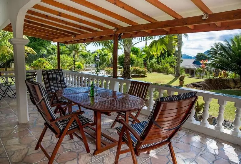 پانسیون The Orchard Holiday Home