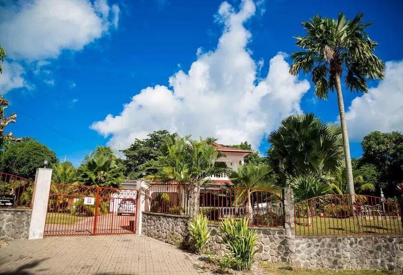 پانسیون The Orchard Holiday Home