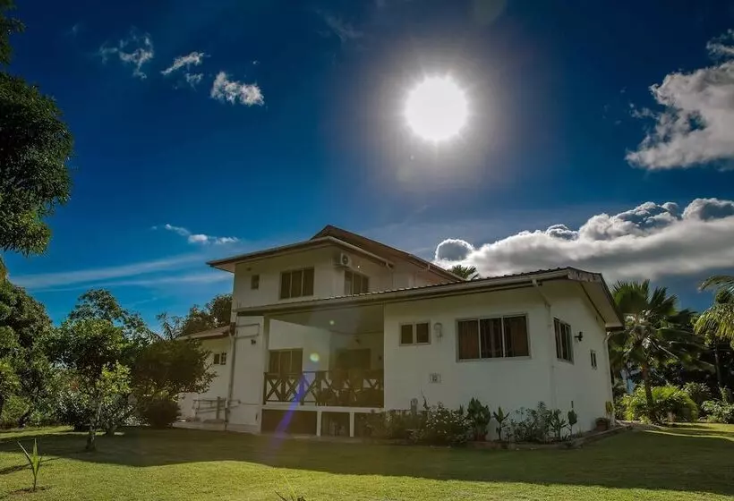 پانسیون The Orchard Holiday Home