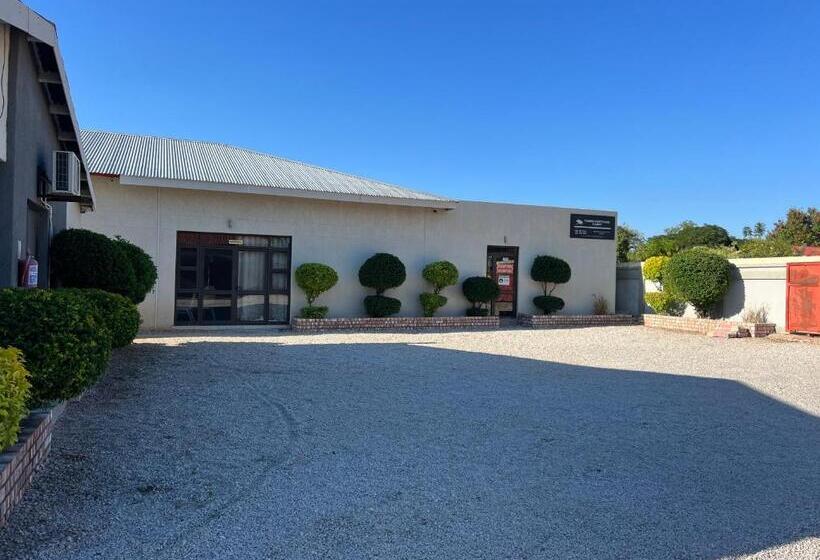 پانسیون Tsumeb Guesthouse Kamho