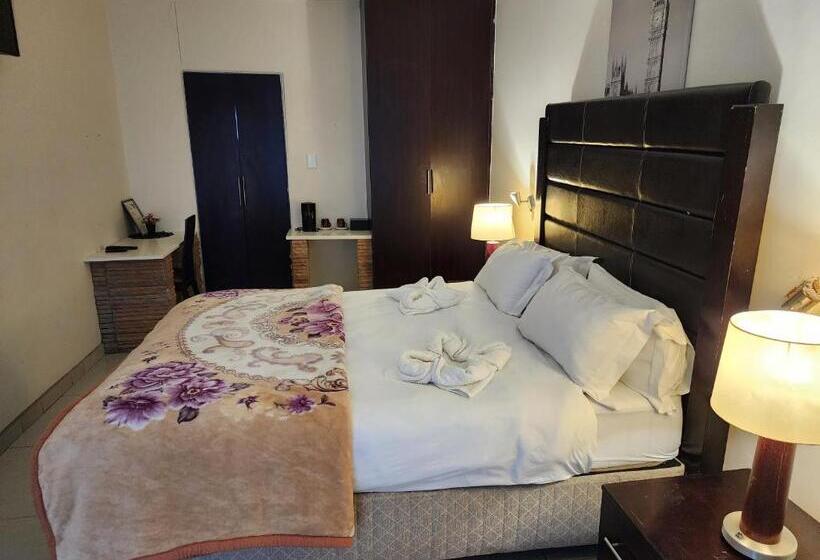 پانسیون Tsumeb Guesthouse Kamho