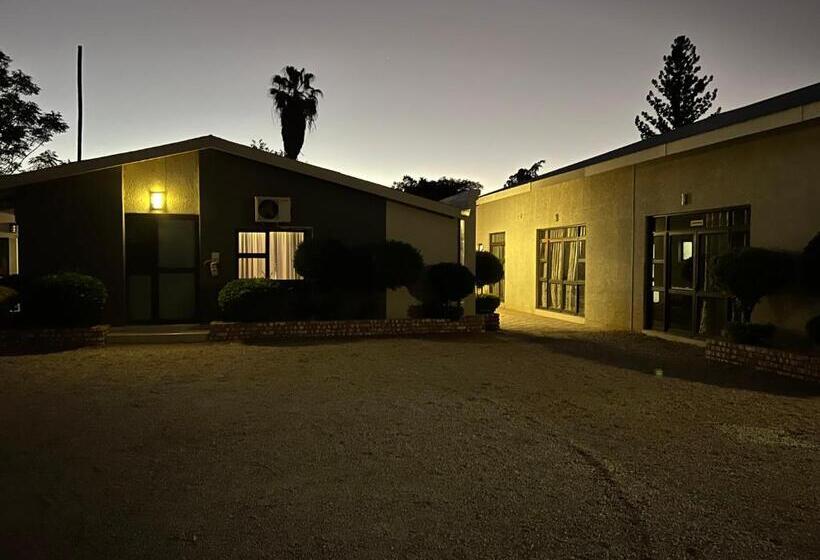 پانسیون Tsumeb Guesthouse Kamho