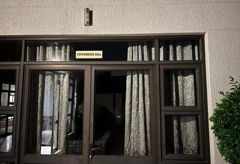 پانسیون Tsumeb Guesthouse Kamho