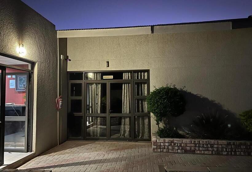 پانسیون Tsumeb Guesthouse Kamho