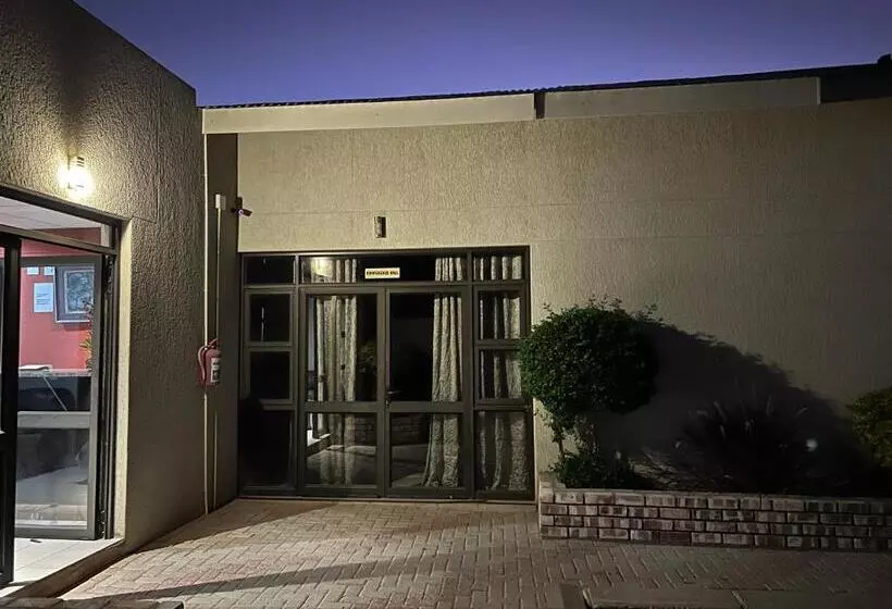 پانسیون Tsumeb Guesthouse Kamho