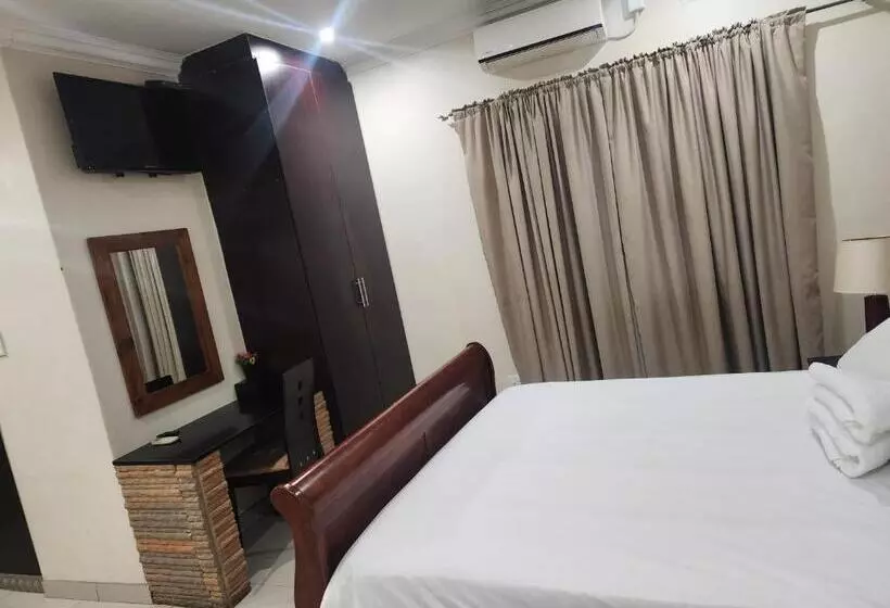 پانسیون Tsumeb Guesthouse Kamho