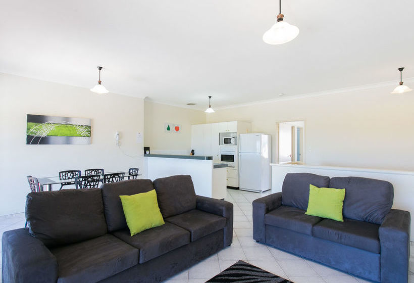 Beach Rd Villas By Rockingham Apartments