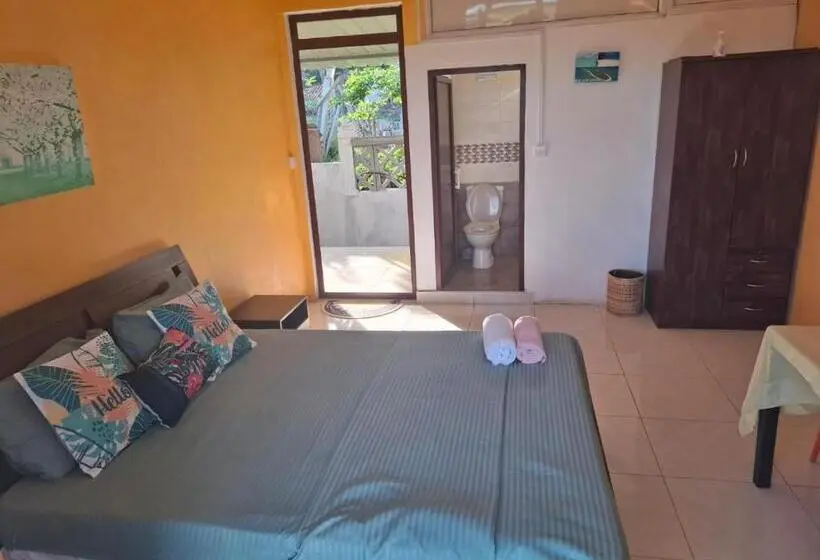پانسیون Biana S Home Guest House