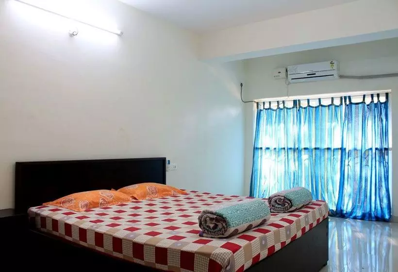 Apartment Near Candolim Beach  Cm050