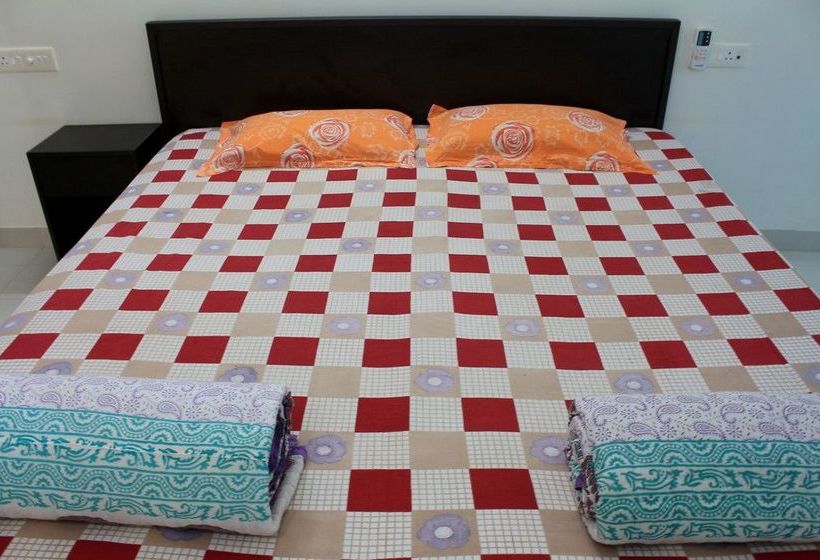 Apartment Near Candolim Beach  Cm050