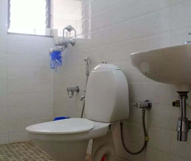 Apartment Near Candolim Beach  Cm050