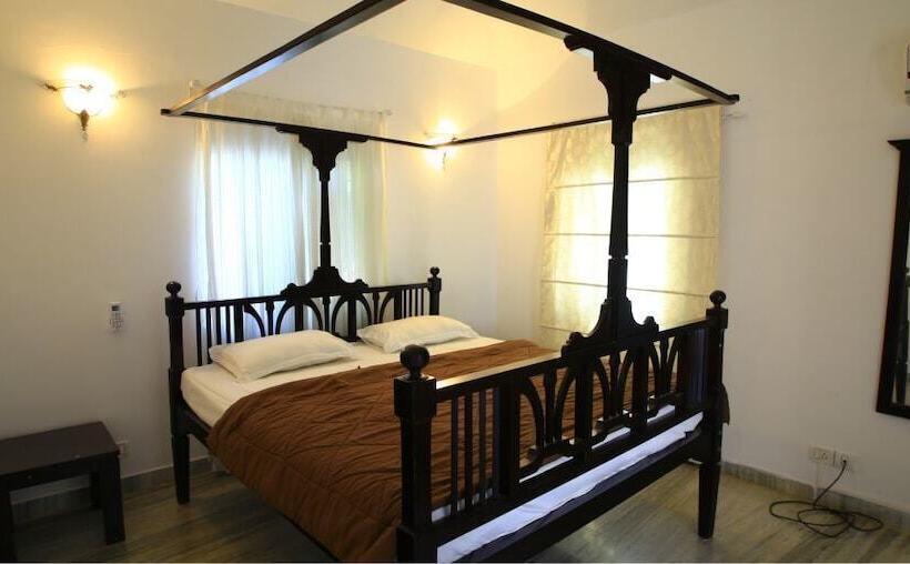 Crescent Villa No. 7