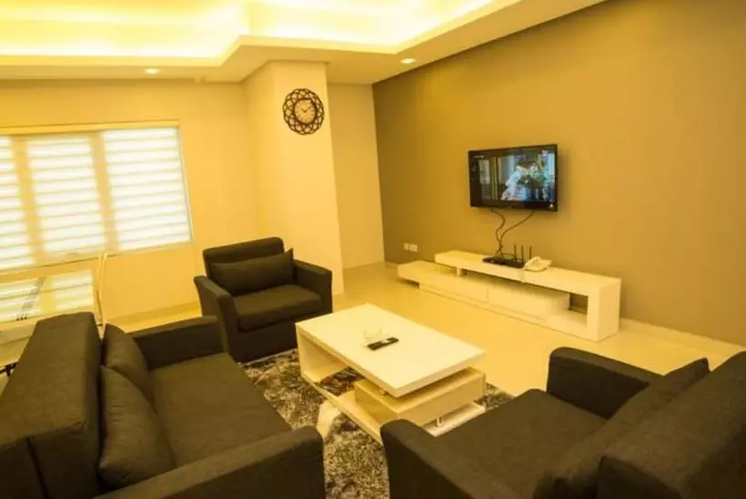 Golden Rose Luxury Suites