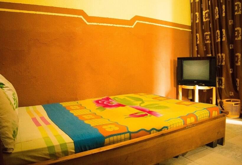 هتل Amenze Guest House