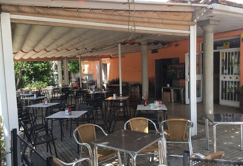 فندق Bungalows Alpha