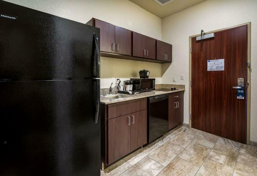 Cobblestone Hotel & Suites Victor