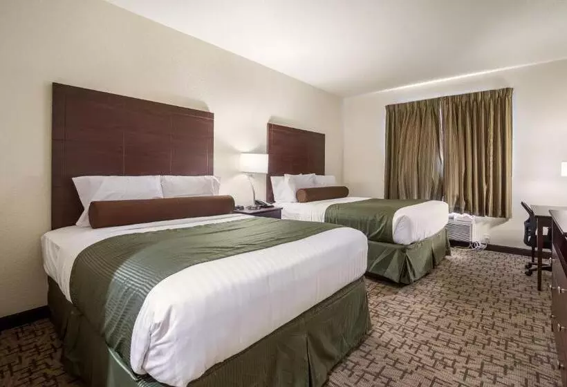 Cobblestone Hotel & Suites   Victor