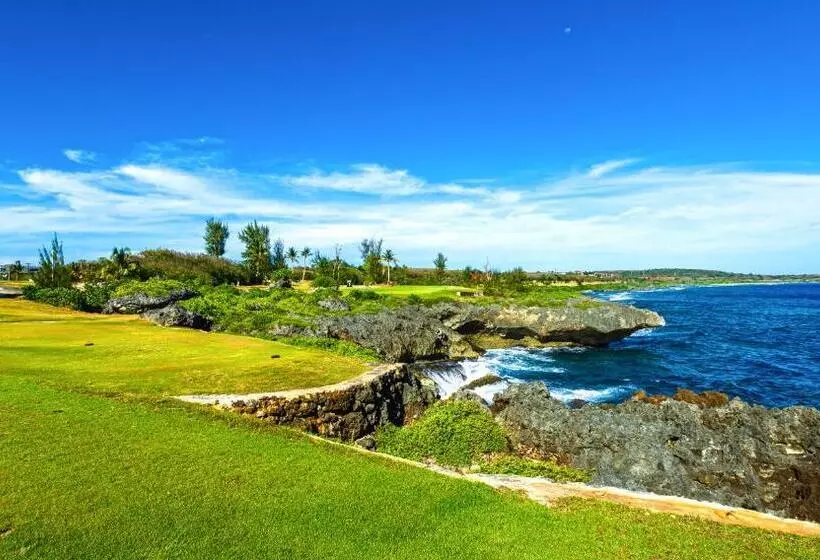 هتل Coral Ocean Resort