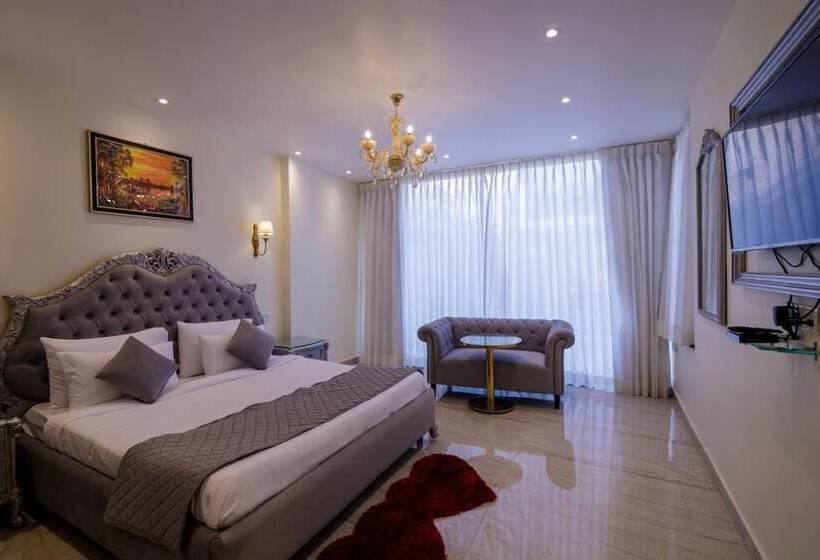 酒店 Emperor Resort & Spa