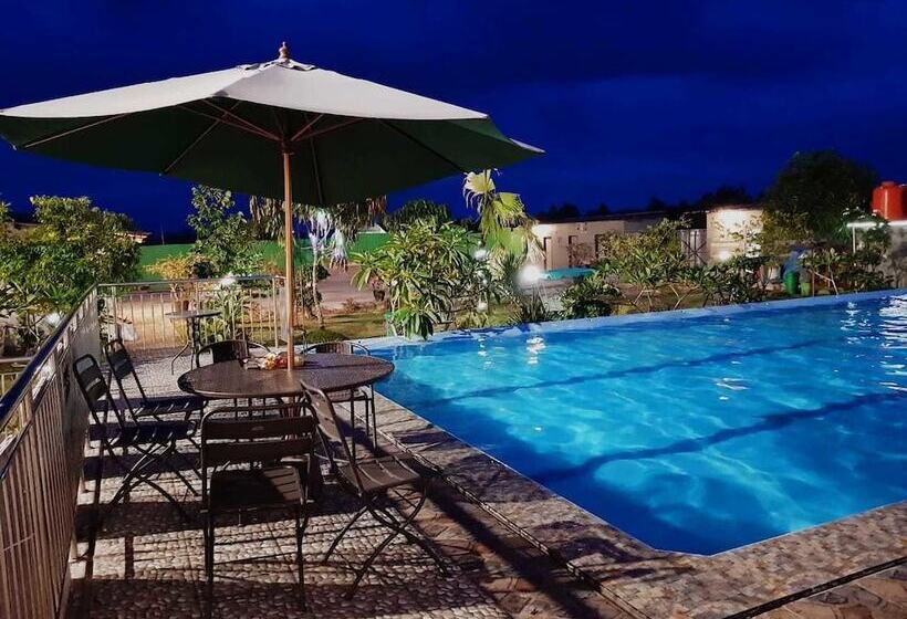 Отель Fortune Front One Kendari