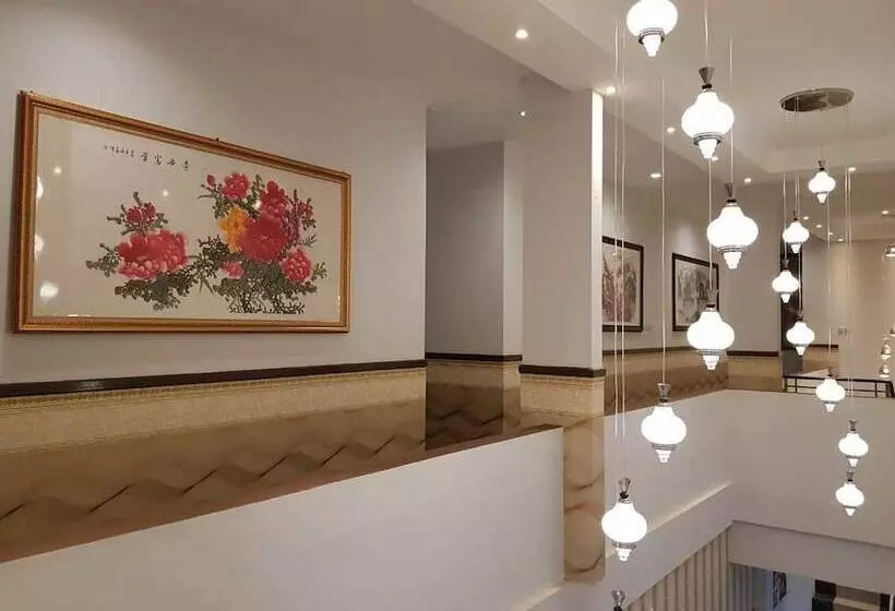 ホテル Fortune Front One  Kendari