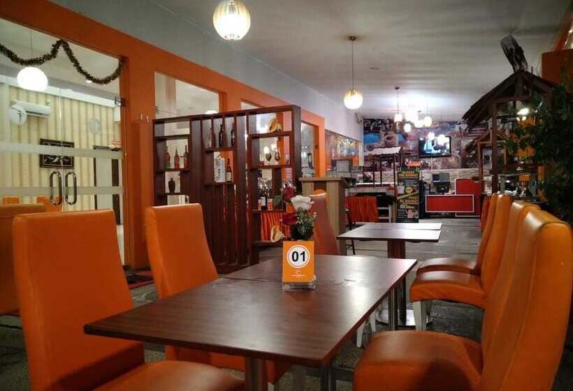 Отель Fortune Front One Kendari