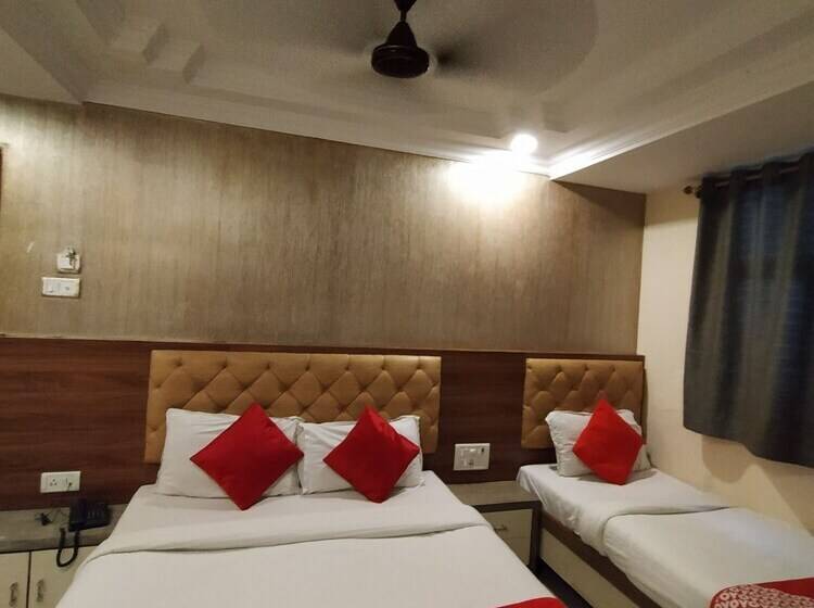 فندق Highland Residency