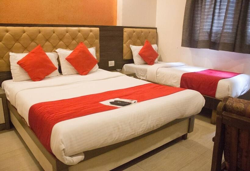 فندق Highland Residency