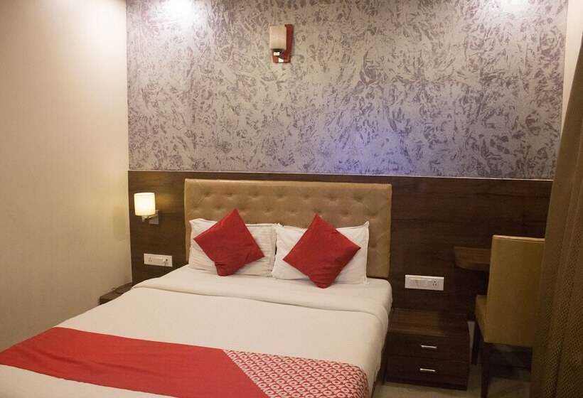 فندق Highland Residency